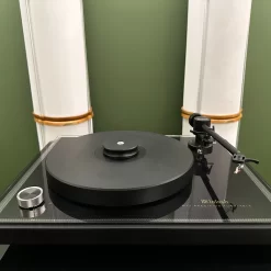 McIntosh MT2 Turntable